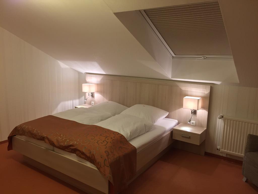 Alter Landkrug Hotel Nortorf Buitenkant foto