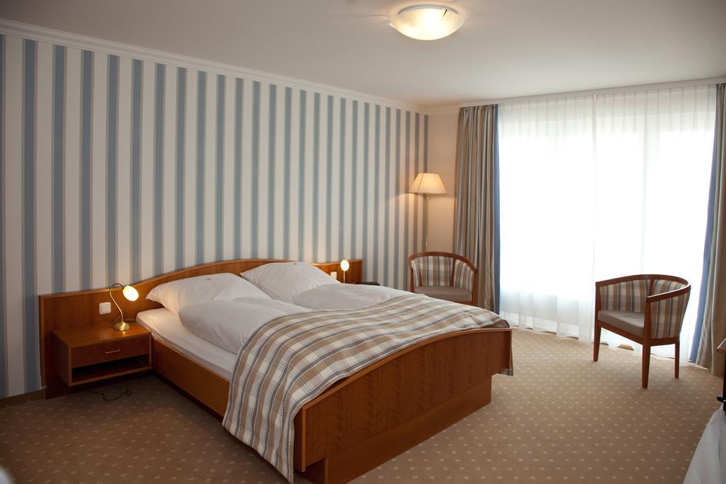 Alter Landkrug Hotel Nortorf Buitenkant foto