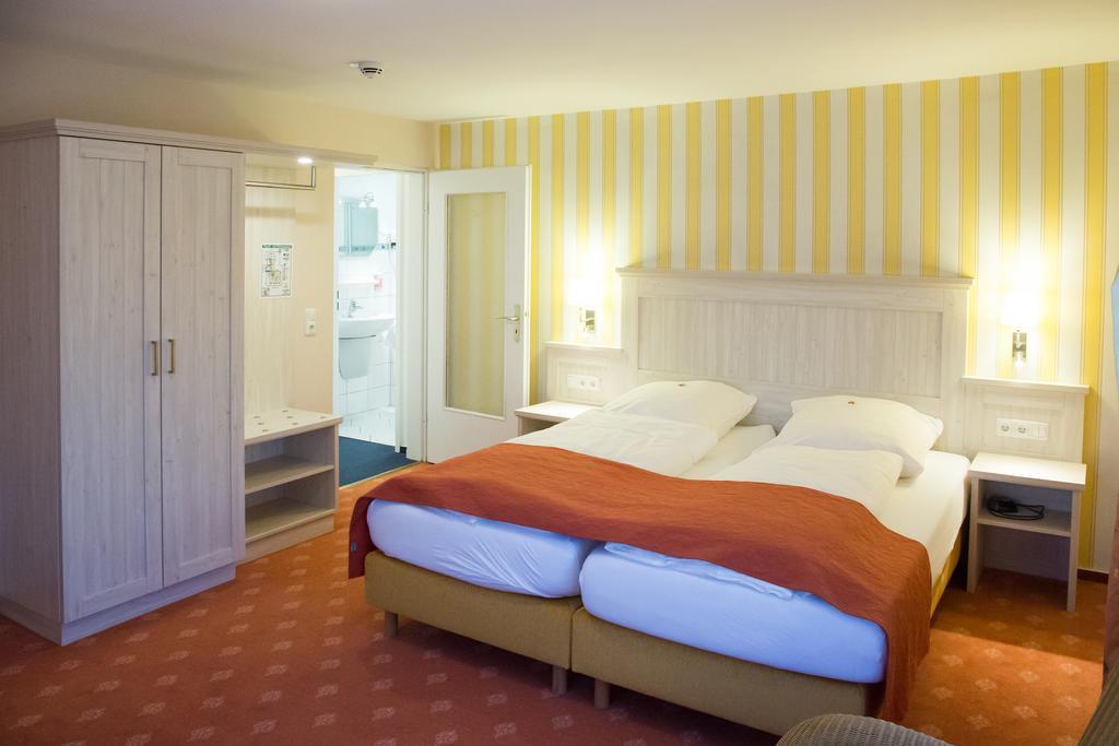 Alter Landkrug Hotel Nortorf Buitenkant foto